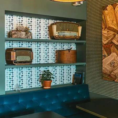Mayrena Restaurant מלון