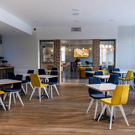 Mayrena Restaurant 3*