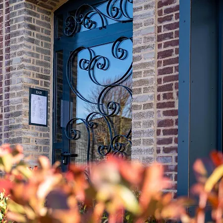 Mayrena Restaurant Hotel 3*