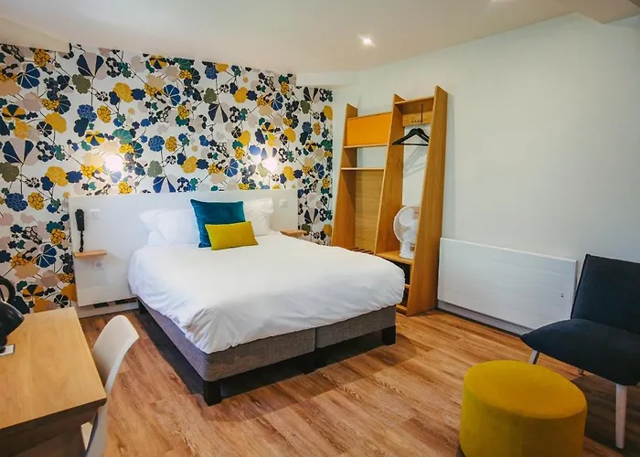 Mayrena Restaurant Hotel 3*