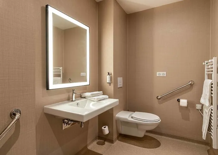 Mayrena Restaurant 3*