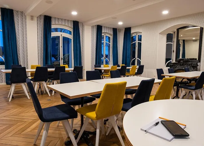 Hotel Mayrena Restaurant 3*